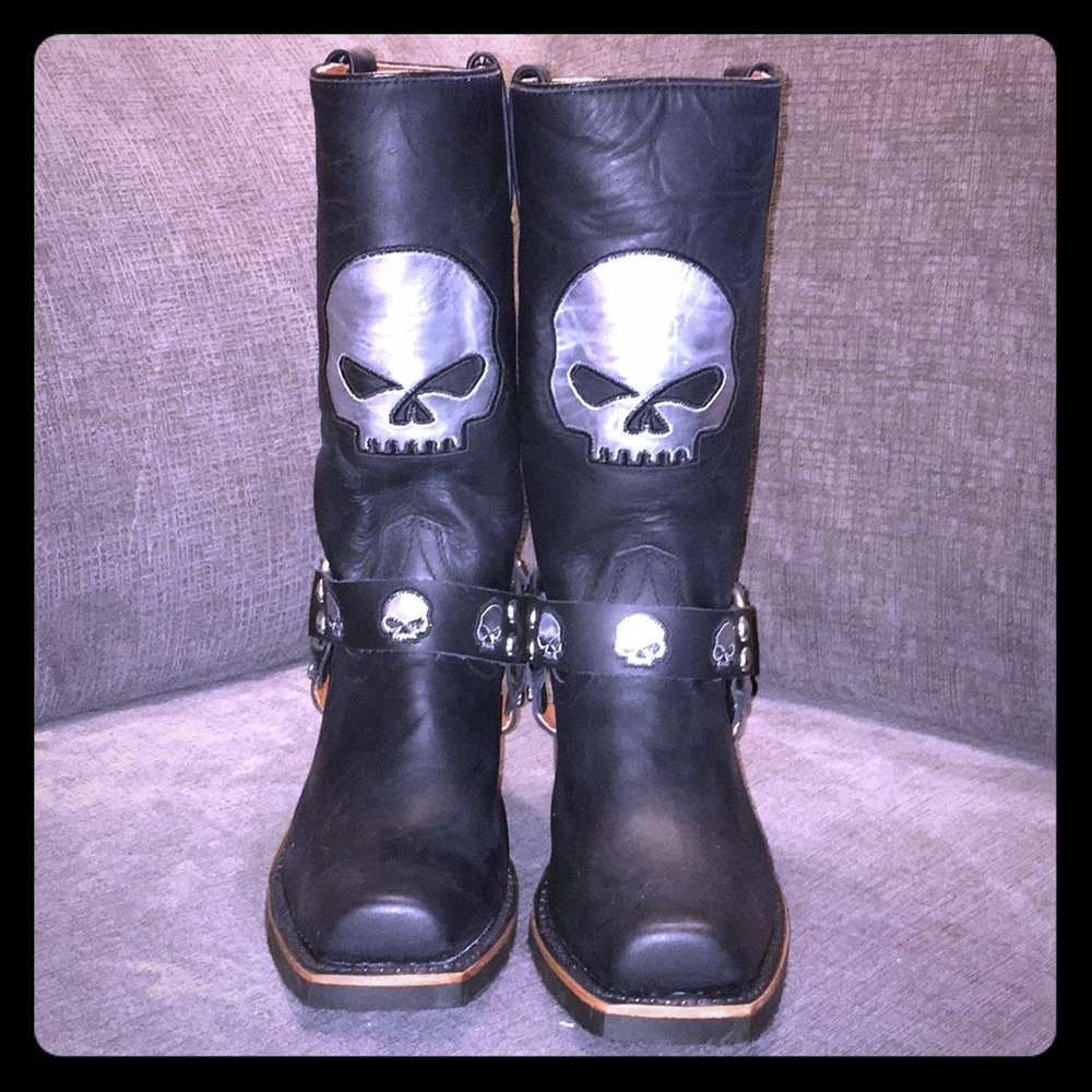 Harley Davidson skull motorcycle boots.